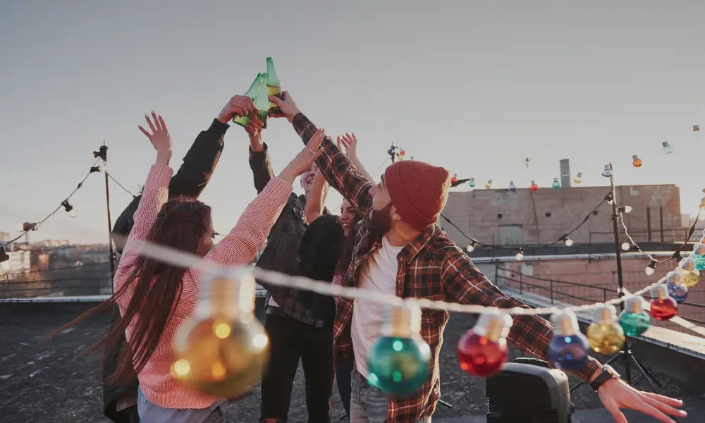 Multi-City 4 Festive Pub Explorer - teams toasting to another victory